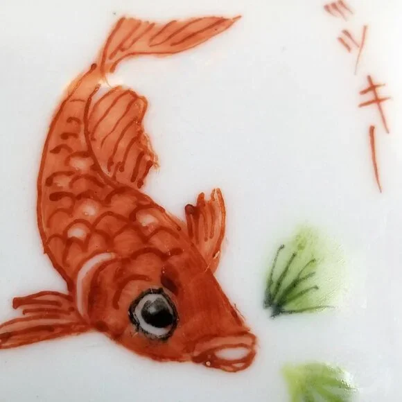 Koi Goldfish Mini Keepsake Box Scalloped White Porcelain Chinoiserie Gift Box - Picture 14 of 14